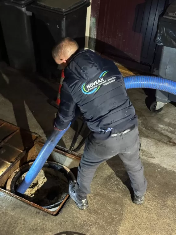 vidange de bac à graisse d'un restaurant à Lyon 2