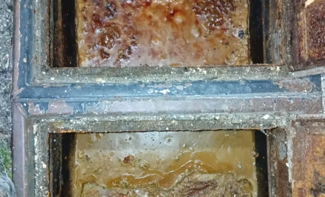 Vidange d'un bac à graisse dans un restaurant à Ambérieu-en-Bugey, Beynost, NOVEAX