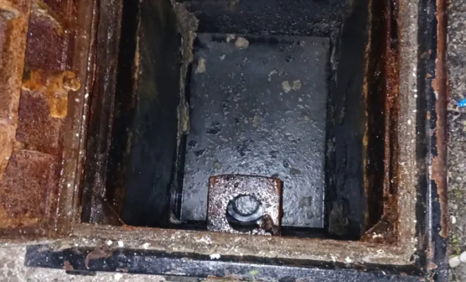 Vidange d'un bac à graisse dans un restaurant à Ambérieu-en-Bugey, Beynost, NOVEAX